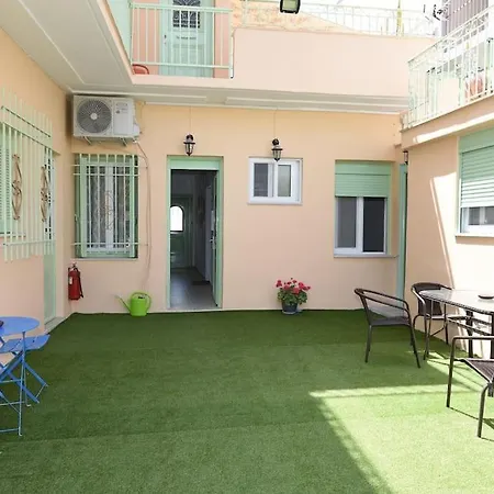 ηermes - 3 Apartment